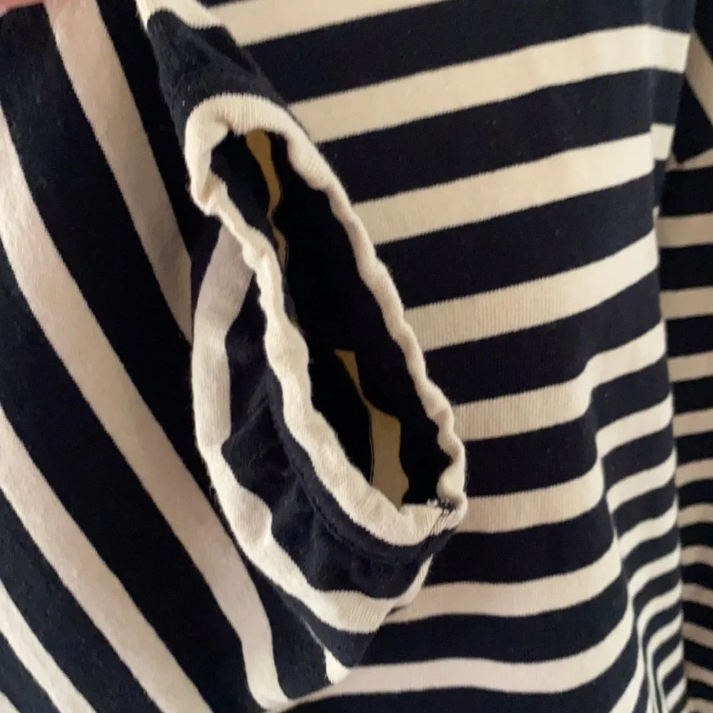 04:08 - JCrew Mariner Cloth Puff-sleeve Top